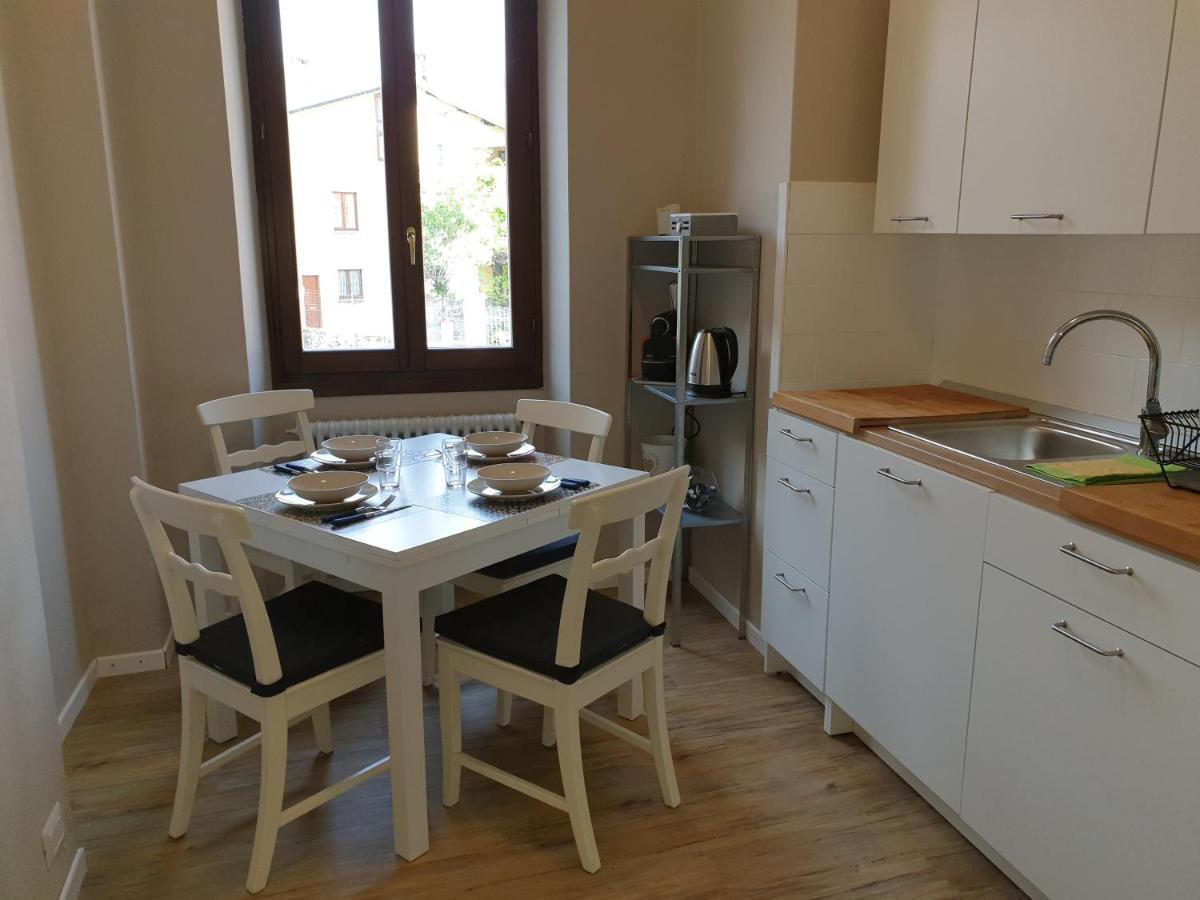Voi Da Noi Intero Appartamento Con Parcheggio Privato Torno Buitenkant foto